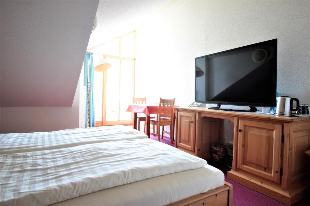 Ruhiges Doppelzimmer Im Hotel Ahornhof 린드버그 외부 사진