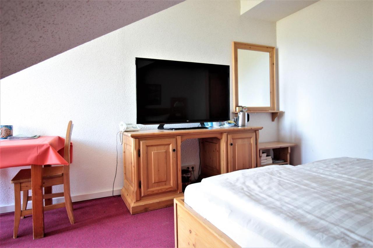 Ruhiges Doppelzimmer Im Hotel Ahornhof 린드버그 외부 사진