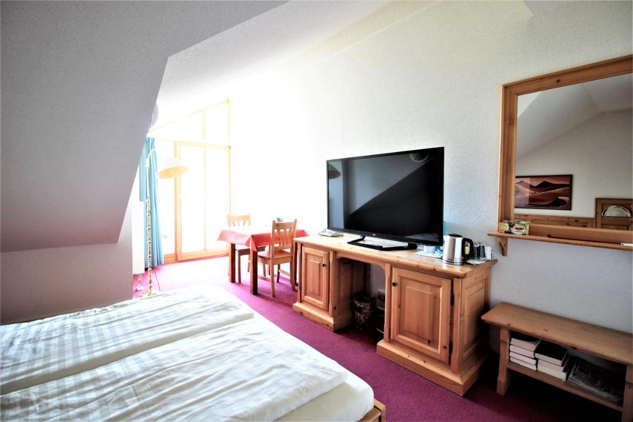 Ruhiges Doppelzimmer Im Hotel Ahornhof 린드버그 외부 사진